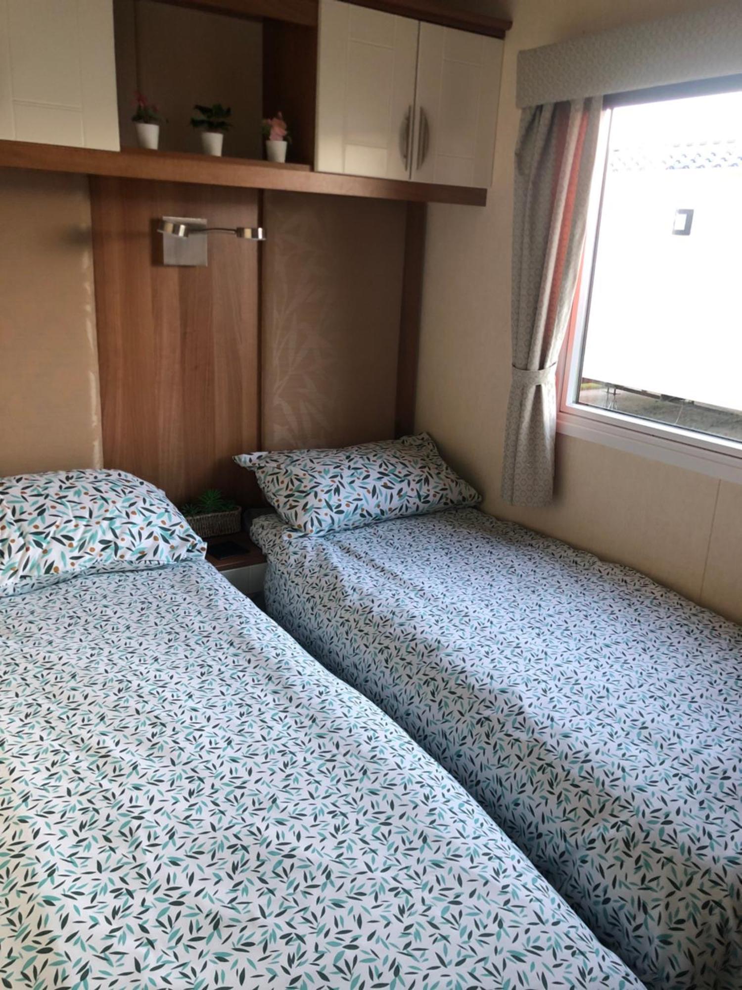 Two X 8 Berth Static Caravan On Lyons Robin Hood Rhyl North Wales Meliden Εξωτερικό φωτογραφία